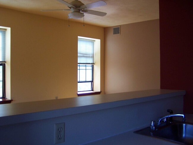 Building Photo - 14 John Eliot Square 4F