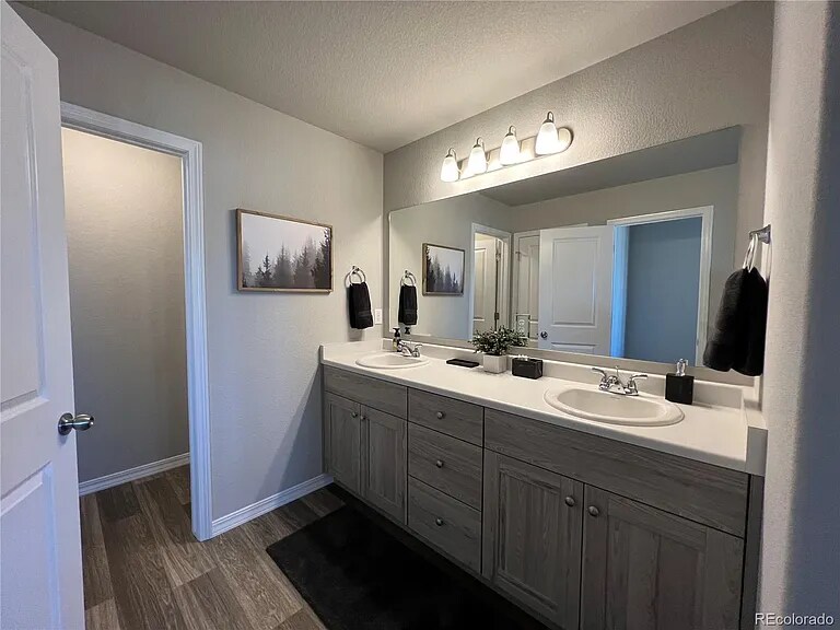 Building Photo - 7935 Shiloh Mesa Dr