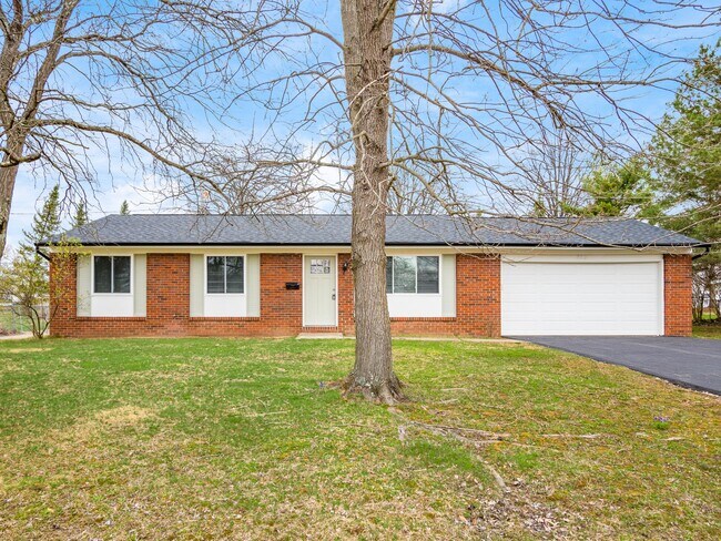 Building Photo - 740 Kienle Ave