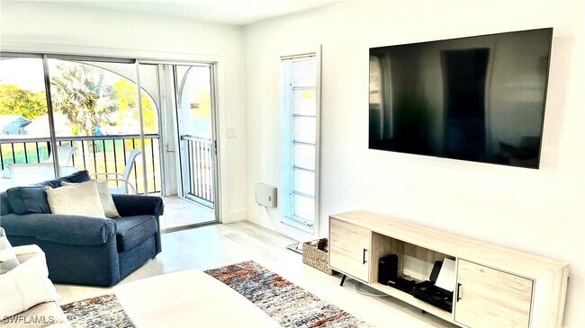 Building Photo - 53 High Point Cir W