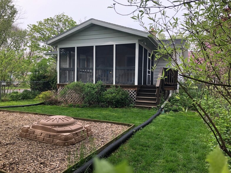 So Side Porch - 5202 Schofield St