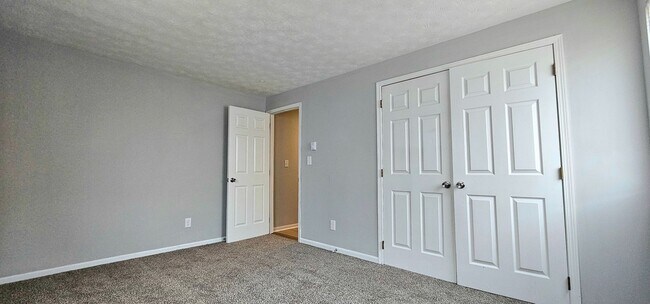 Building Photo - Newly Renovated 2 bedroom in Englewood! With W/D hookups!