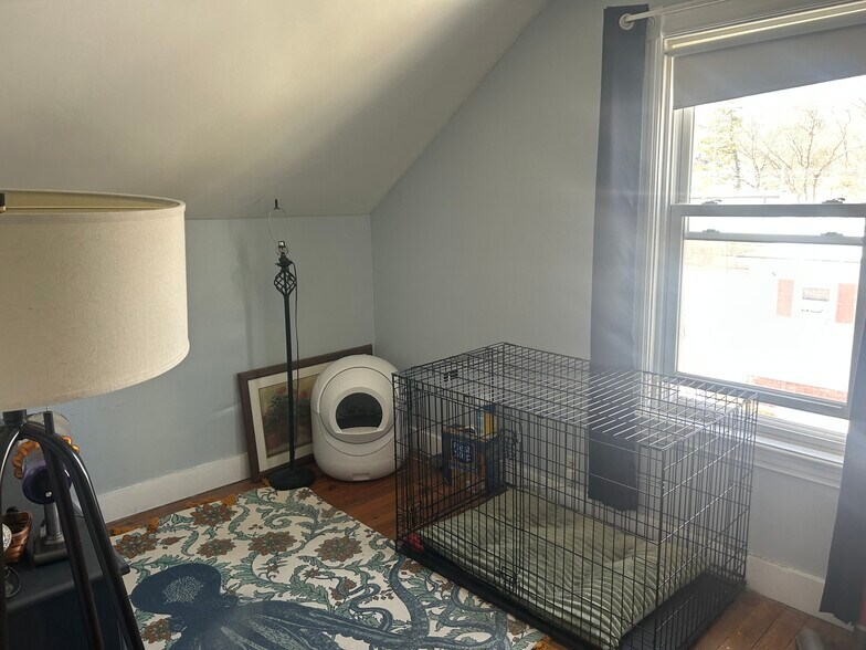 Building Photo - 9 Chestnut Ave