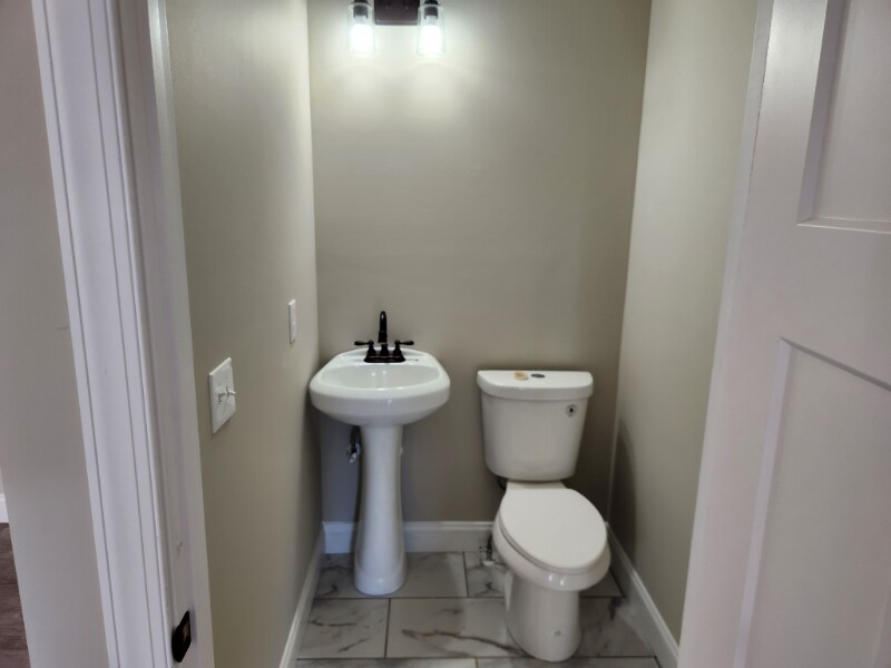 Building Photo - 240 Grand Oak Ln