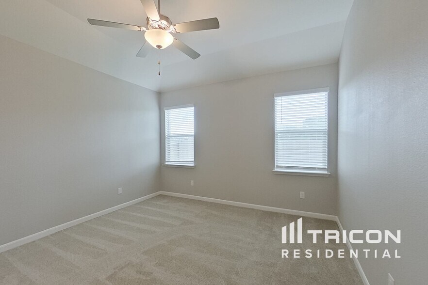 Building Photo - 1603 Cotton Blossom Ln