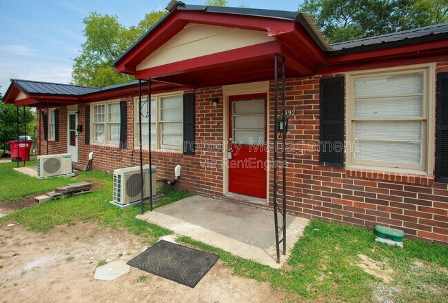 Building Photo - 1105 Stephens St