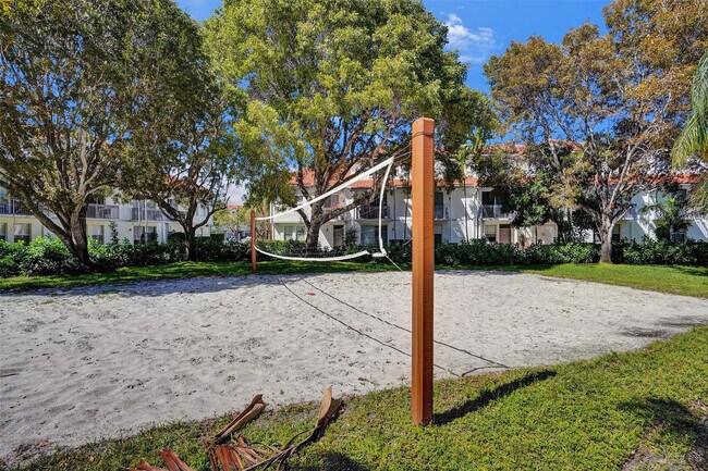 Building Photo - 1050 Crystal Way
