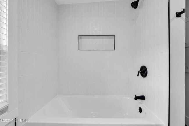 Building Photo - 6 Orchard St