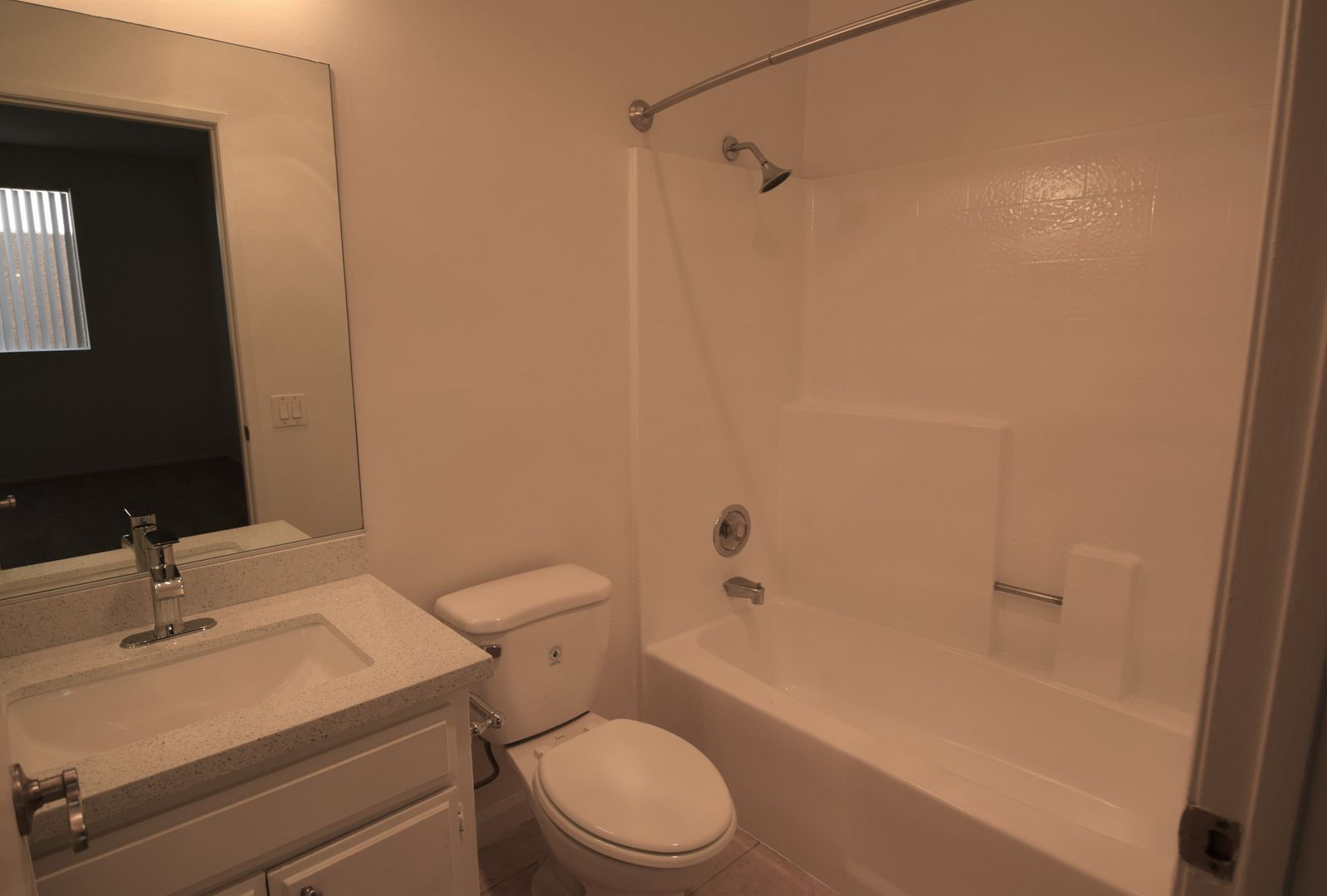 Building Photo - 11107 La Maida St