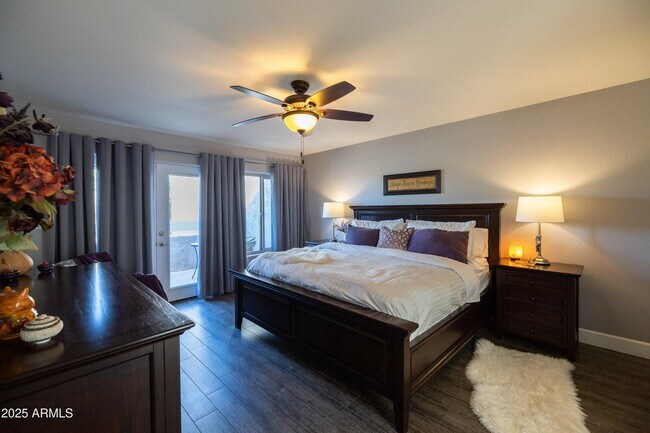Building Photo - 5442 S Hurricane Ct