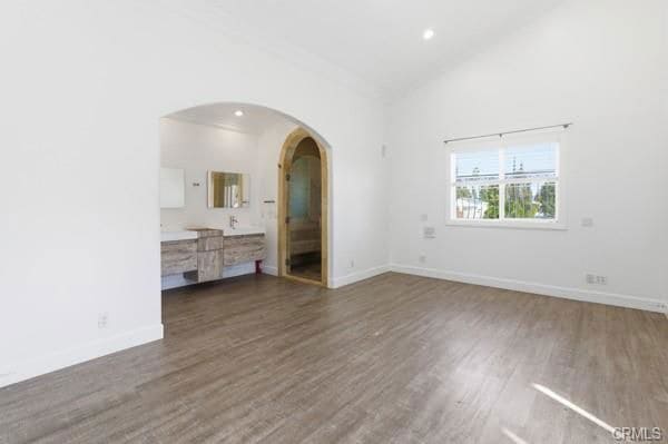 Building Photo - 5048 Hesperia Ave