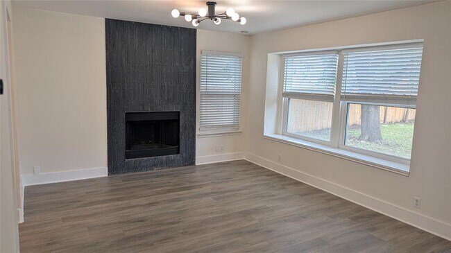 Building Photo - 4602 Everest Ln