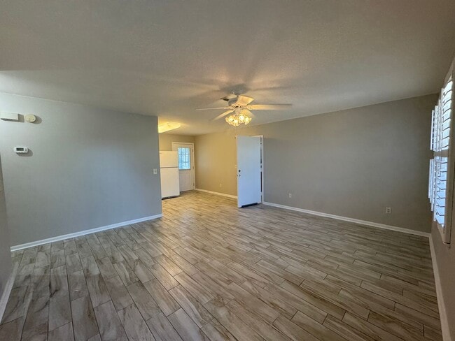 Building Photo - 3/1 Quiet Country Home in Graceville