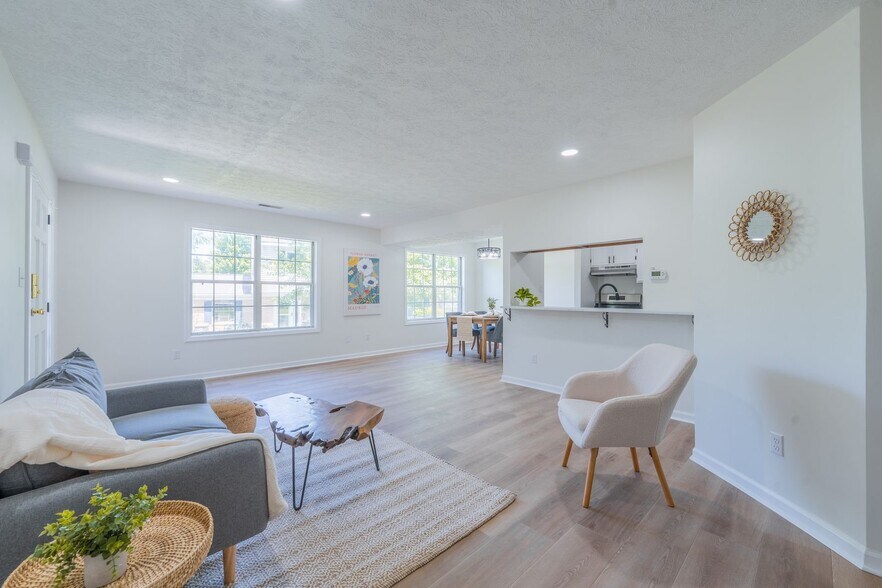 Building Photo - 3123 S Eden Dr