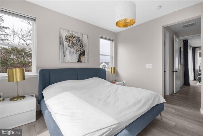 Building Photo - 154 Nevermore Dr