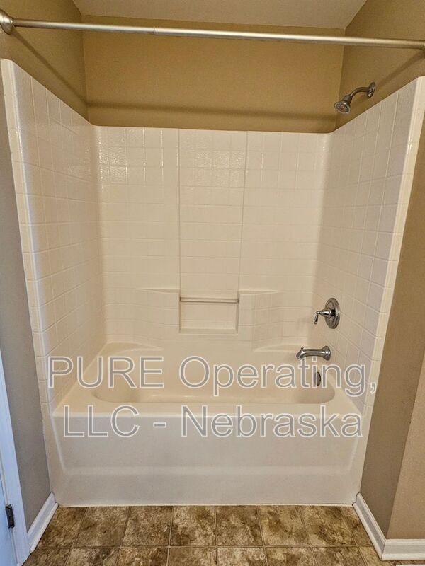 Building Photo - 20911 Cleveland St