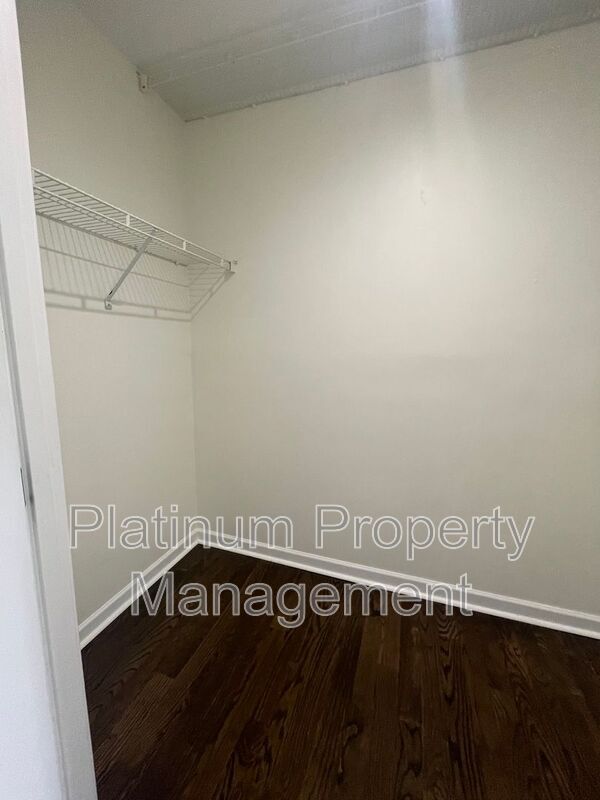 Building Photo - 3334 Peachtree Rd NE
