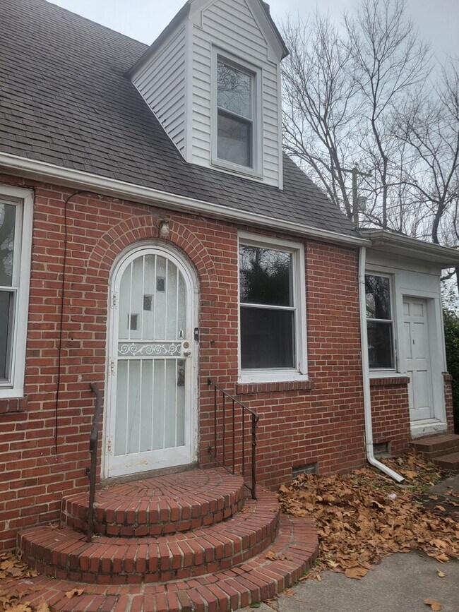 Building Photo - Trinh_4900 E Princess Anne Road