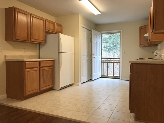 Building Photo - Single Family Home in Branson