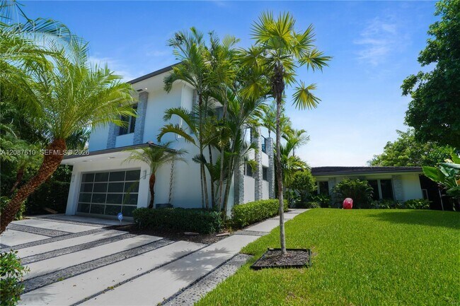 Building Photo - 9301 N Bayshore Dr