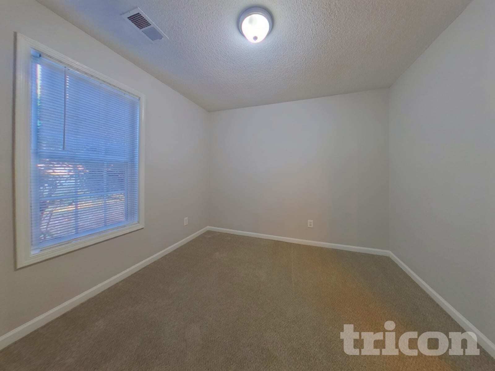 Building Photo - 604 Southern Trace Crossing