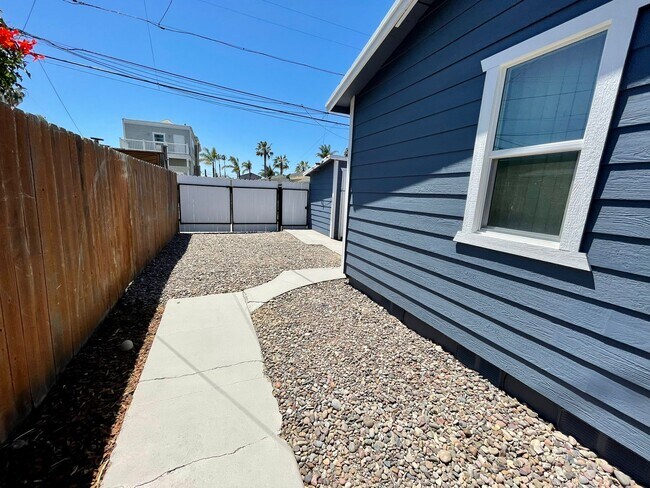Building Photo - 4745 Brighton Ave