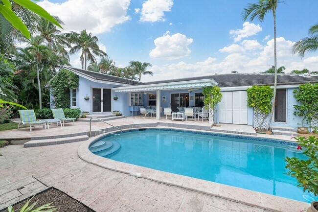 Building Photo - 216 Jamaica Ln