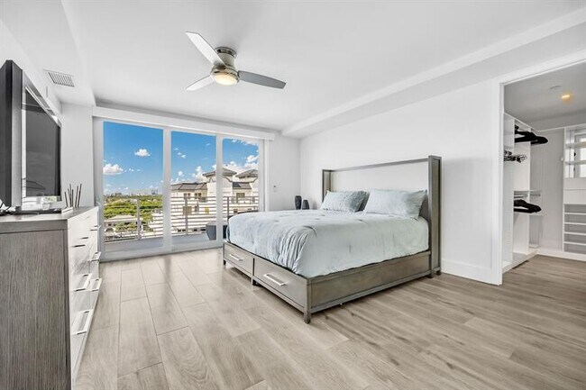 Building Photo - 612 Bayshore Dr