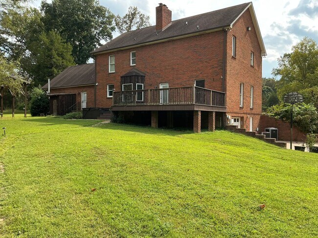 Building Photo - 735 Wiley Brown Rd
