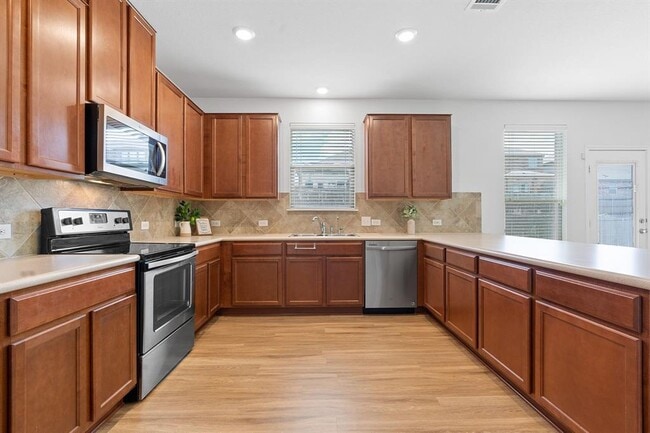 Building Photo - 7609 Ballydawn Dr