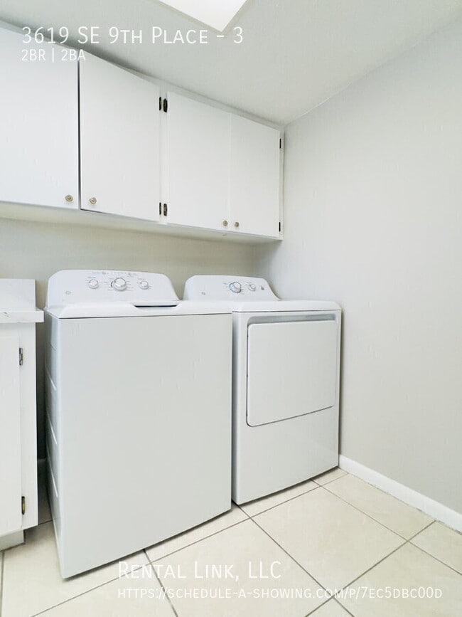 Building Photo - 3619 SE 9th Pl