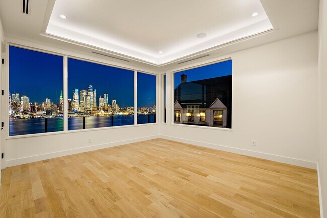 Building Photo - 58 King Ave