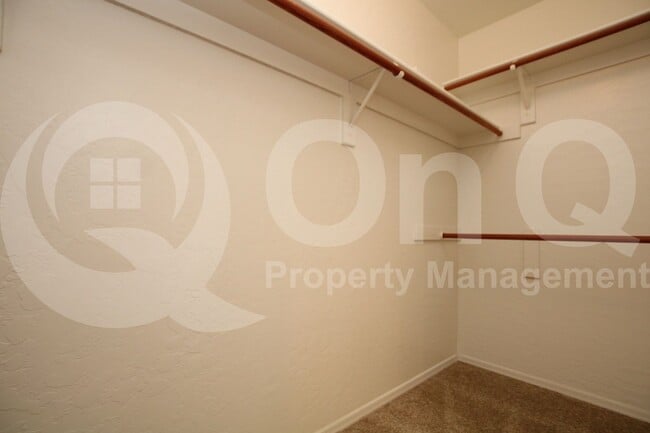 Building Photo - 3858 E Cathedral Rock Dr