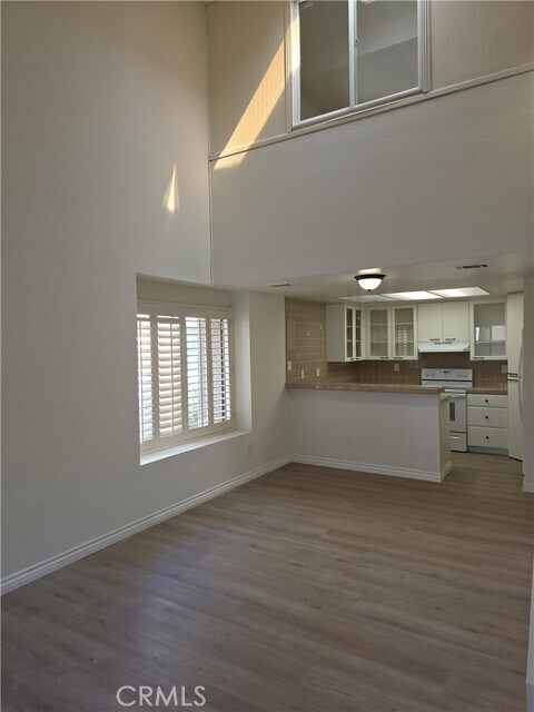 Building Photo - 19 Aruba St