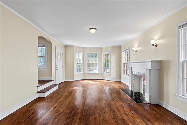 Building Photo - 5927 Lewis St