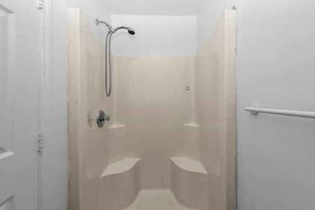 Building Photo - 5691 Victoryview Ln