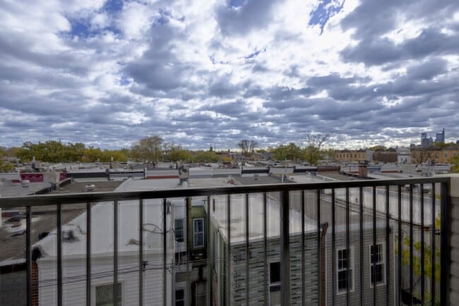 Building Photo - 1925 N 32nd St