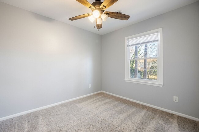 Building Photo - 4 Bedroom Home in Chesterfield County!!!! ***Available Early December***