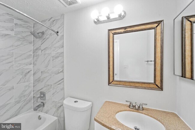 Building Photo - 12312 Streamvale Cir