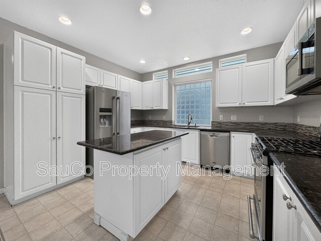 Building Photo - 5605 NE Caddis Dr