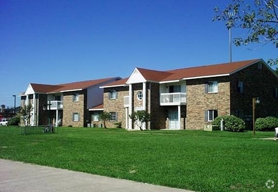 Building Photo - Stuart Apartments