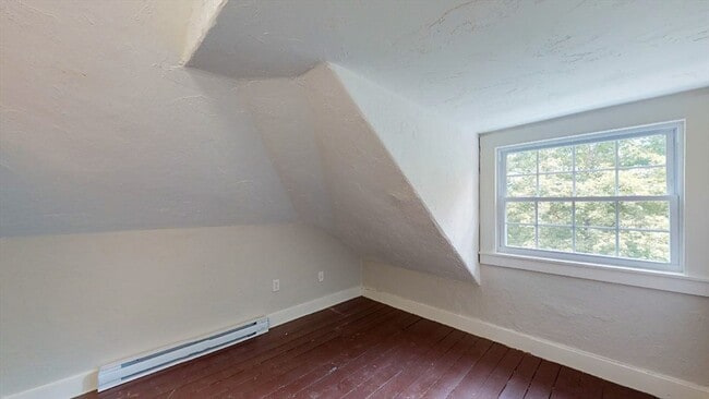 Building Photo - 54 Beeching St
