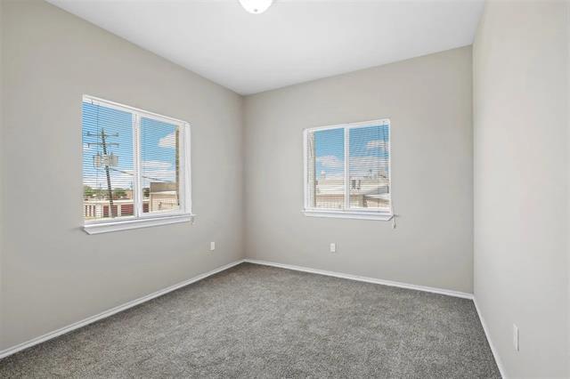 Building Photo - 512 E Hazelwood St