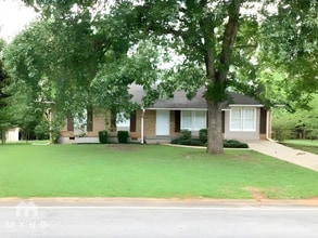 Building Photo - 8298 Kendrick Rd