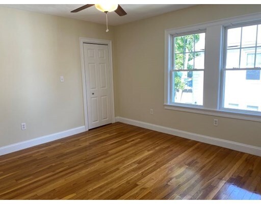 Building Photo - 39 Century St