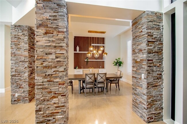 Building Photo - 69 Hawk Ridge Dr