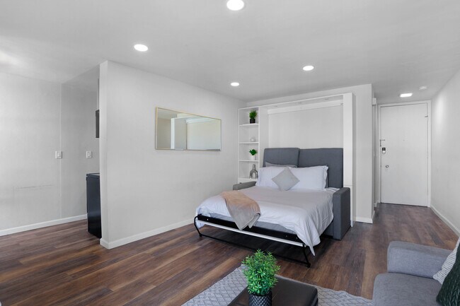 Building Photo - 3050 Rue D’Orleans