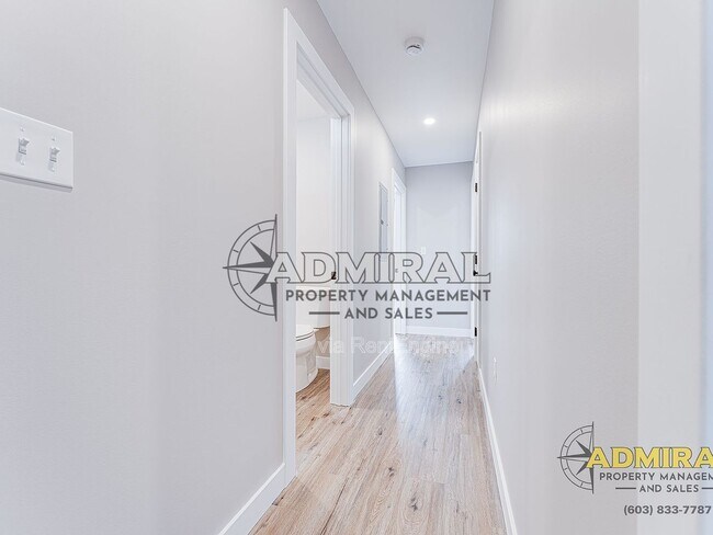 Building Photo - 3 Strafford Rd