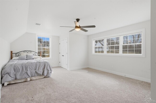 Building Photo - 108 Joyce Wy