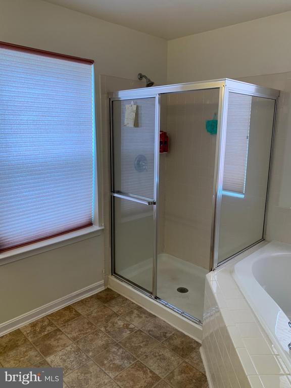 Building Photo - 3565 Eagle Ridge Dr